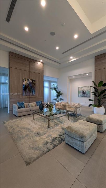 For Rent: $3,200 (3 beds, 2 baths, 1124 Square Feet)