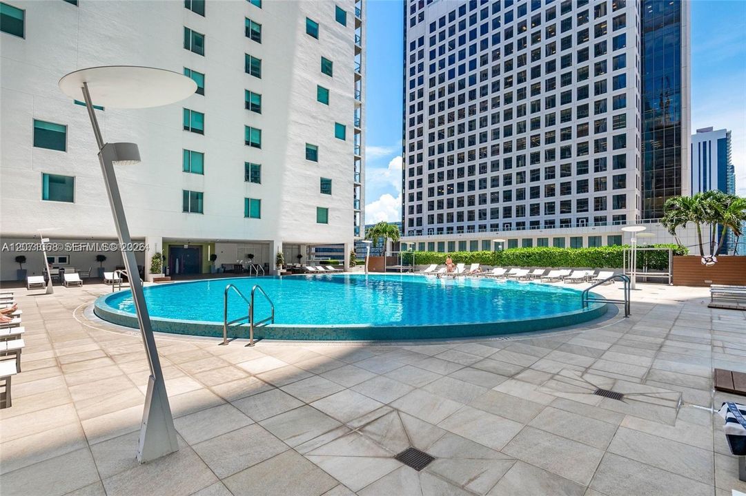 В аренду: $4,200 (2 спален, 2 ванн, 1200 Квадратных фут)