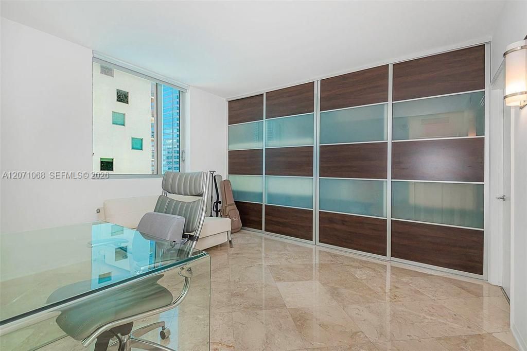 В аренду: $4,200 (2 спален, 2 ванн, 1200 Квадратных фут)