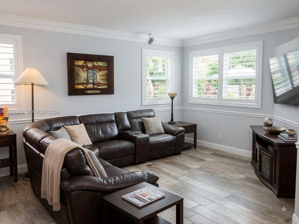 For Rent: $3,950 (4 beds, 2 baths, 1808 Square Feet)