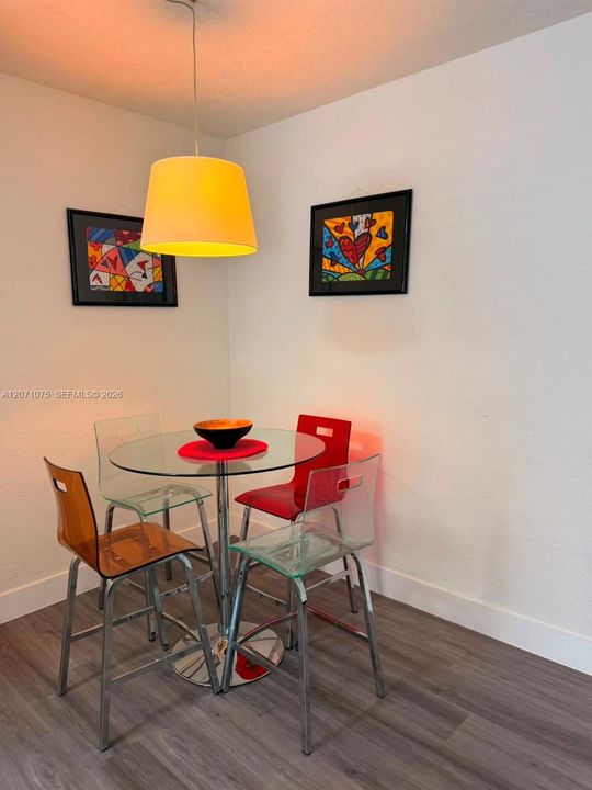 For Rent: $2,000 (1 beds, 1 baths, 592 Square Feet)