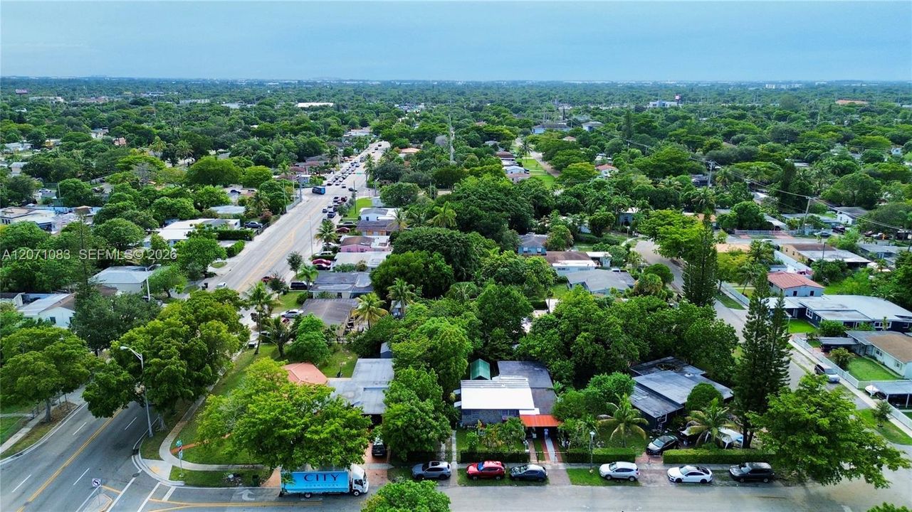 For Sale: $469,900 (2 beds, 1 baths, 1296 Square Feet)