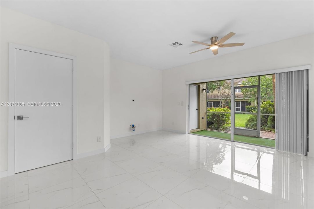 For Rent: $2,800 (2 beds, 2 baths, 1120 Square Feet)