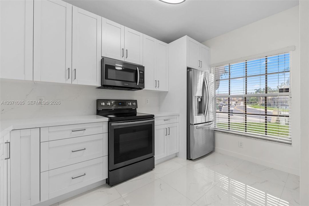 For Rent: $2,800 (2 beds, 2 baths, 1120 Square Feet)