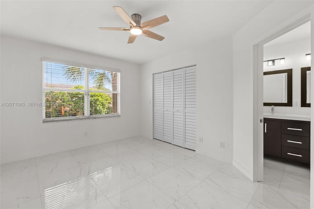 For Rent: $2,800 (2 beds, 2 baths, 1120 Square Feet)
