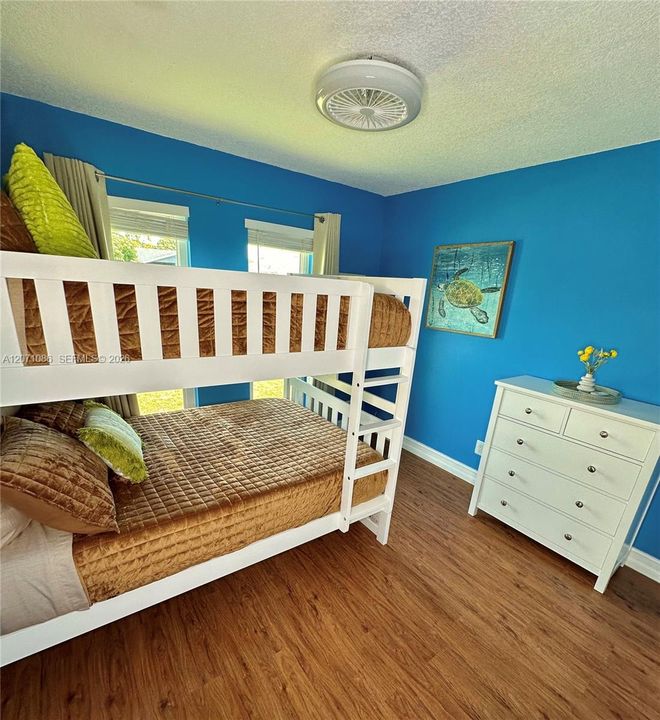 For Sale: $520,000 (3 beds, 2 baths, 1322 Square Feet)