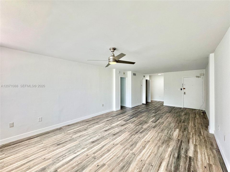 For Rent: $2,950 (1 beds, 1 baths, 845 Square Feet)