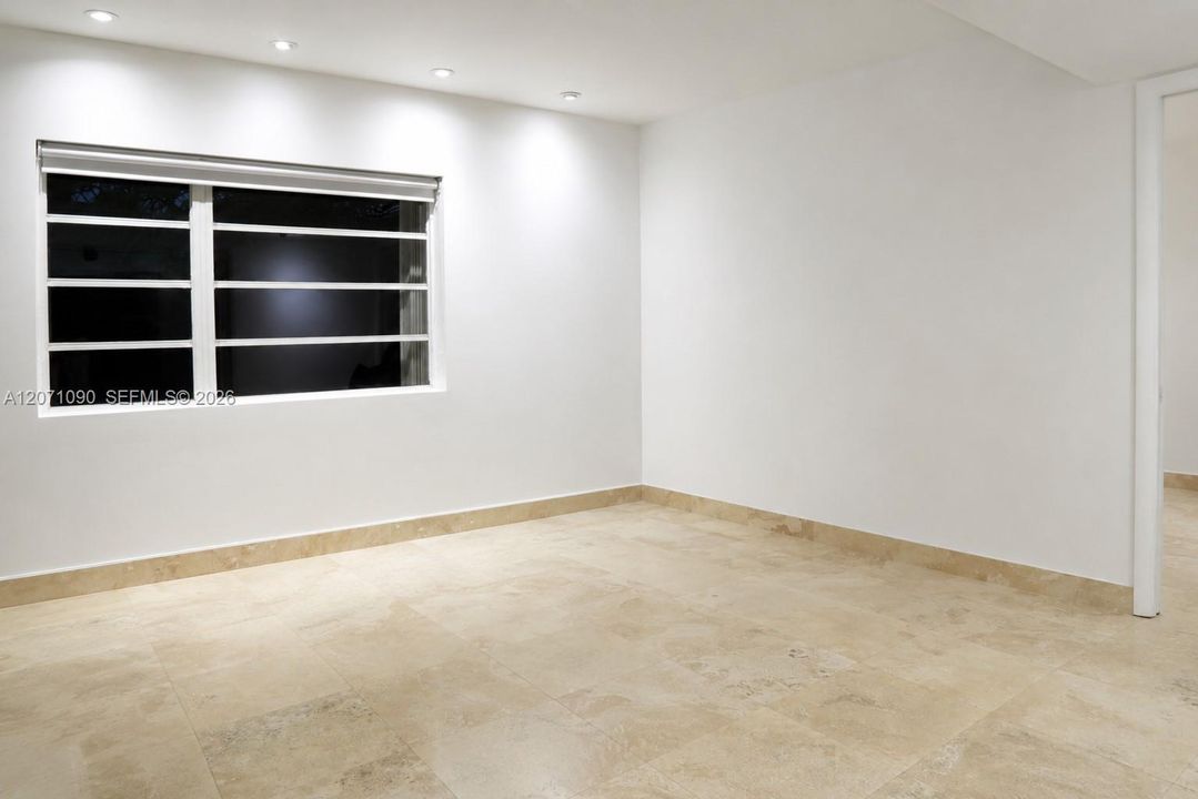 For Rent: $21,000 (5 beds, 4 baths, 3160 Square Feet)