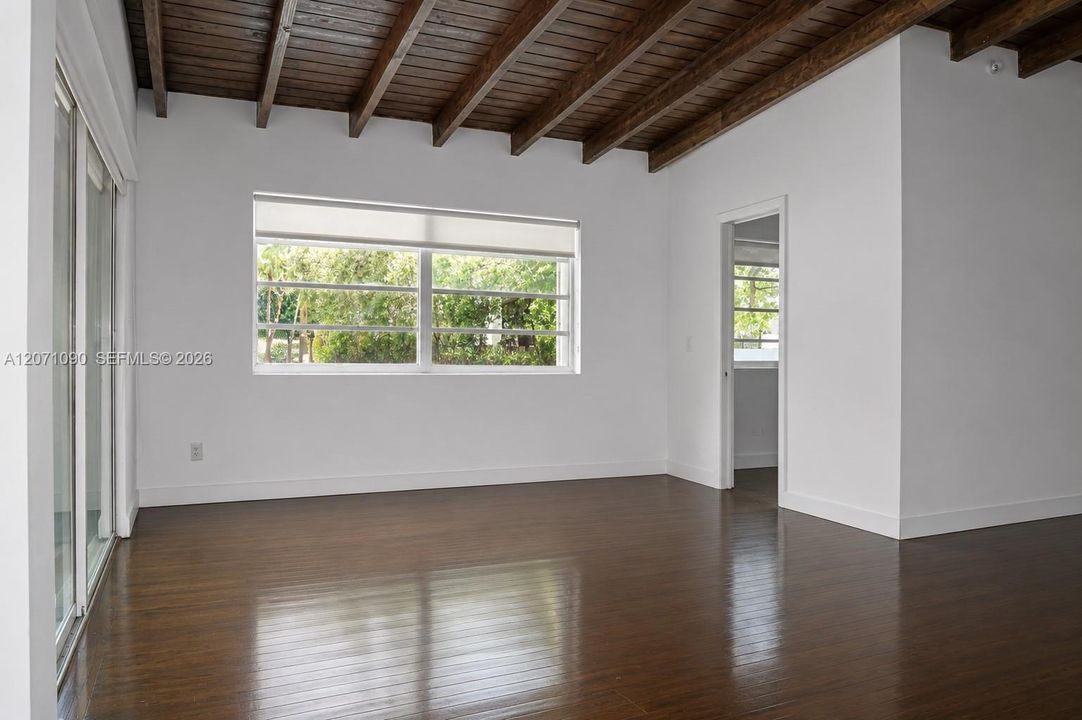 For Rent: $21,000 (5 beds, 4 baths, 3160 Square Feet)