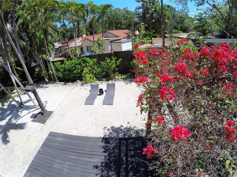 For Rent: $21,000 (5 beds, 4 baths, 3160 Square Feet)