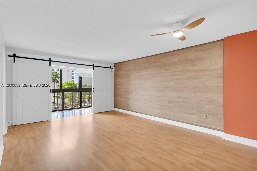 For Rent: $2,100 (2 beds, 2 baths, 935 Square Feet)