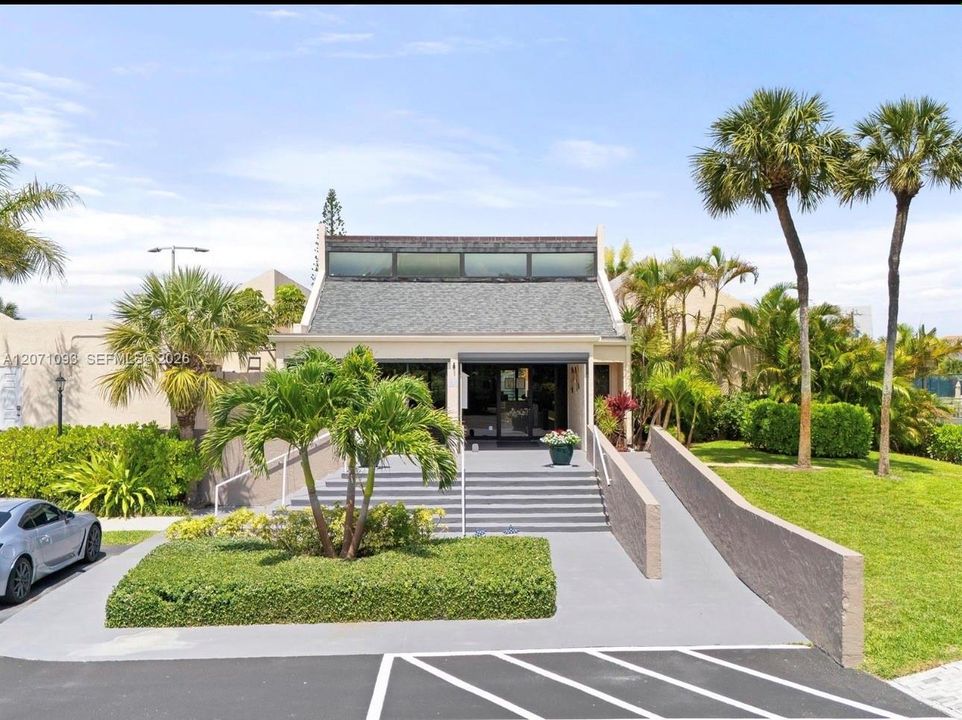 Tennis Clubhouse