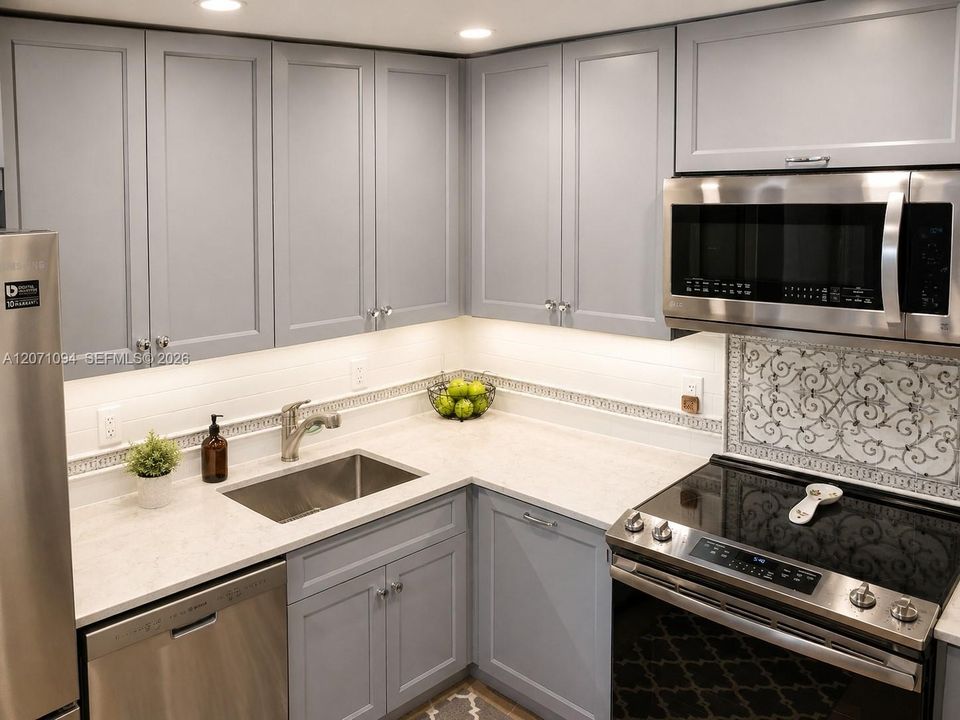 For Rent: $3,400 (1 beds, 1 baths, 850 Square Feet)