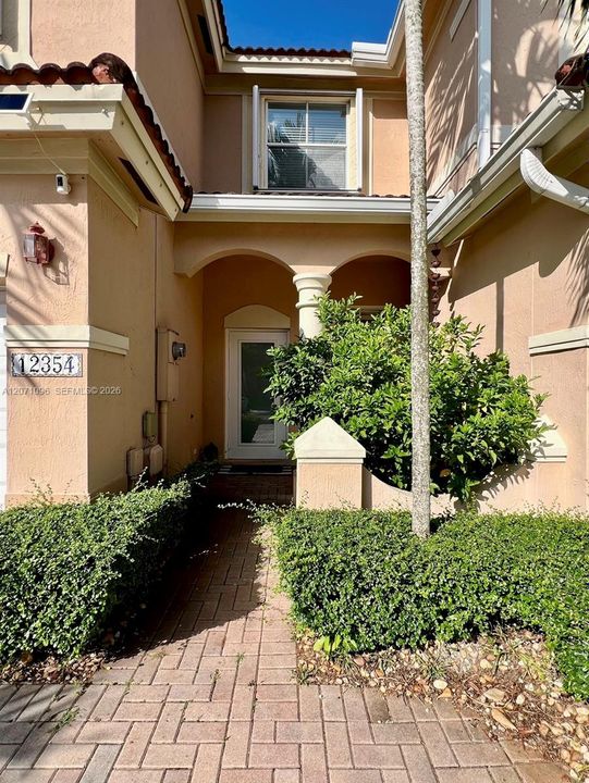 For Sale: $520,000 (3 beds, 2 baths, 1452 Square Feet)