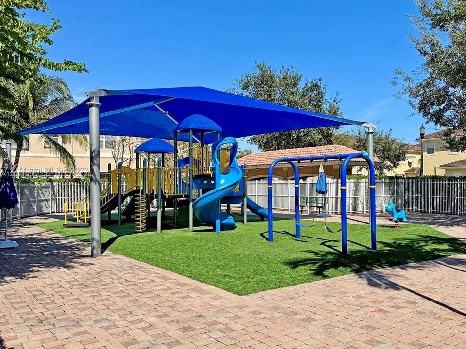 For Sale: $520,000 (3 beds, 2 baths, 1452 Square Feet)