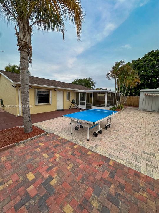 For Sale: $529,000 (3 beds, 2 baths, 1411 Square Feet)