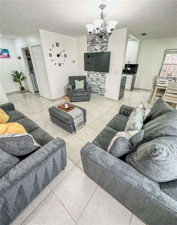 For Sale: $529,000 (3 beds, 2 baths, 1411 Square Feet)