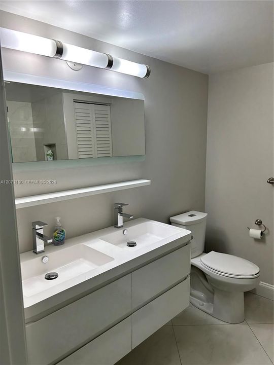 For Rent: $3,500 (2 beds, 2 baths, 1100 Square Feet)