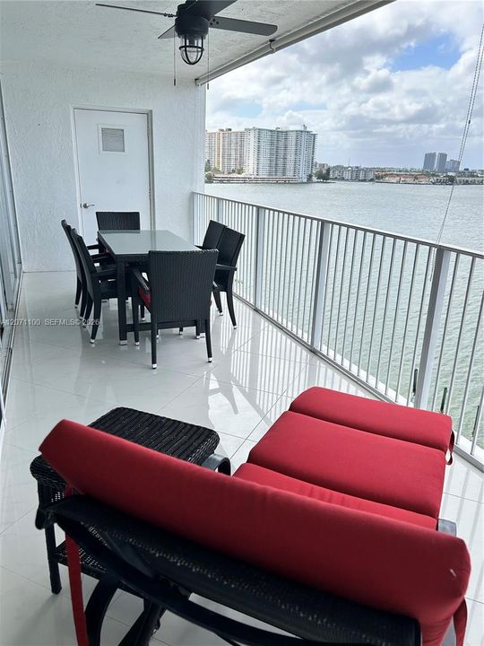 For Rent: $3,500 (2 beds, 2 baths, 1100 Square Feet)