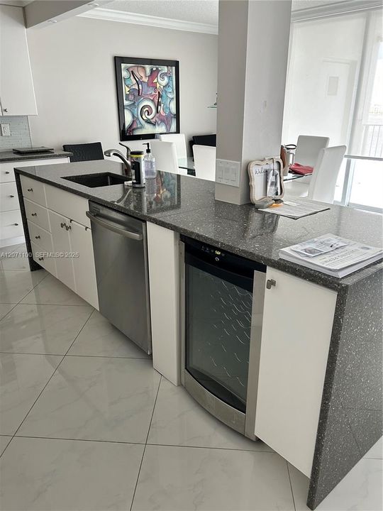 For Rent: $3,500 (2 beds, 2 baths, 1100 Square Feet)