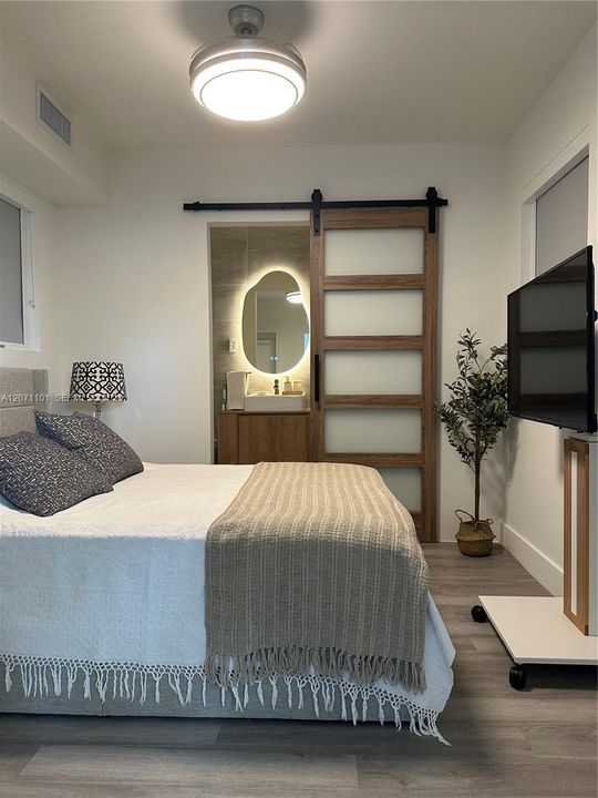For Rent: $1,750 (1 beds, 1 baths, 1401 Square Feet)