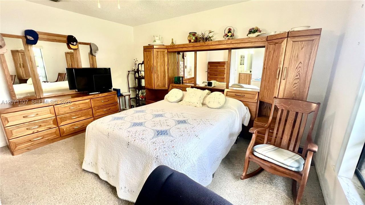 En Venta: $350,000 (2 camas, 2 baños, 1150 Pies cuadrados)