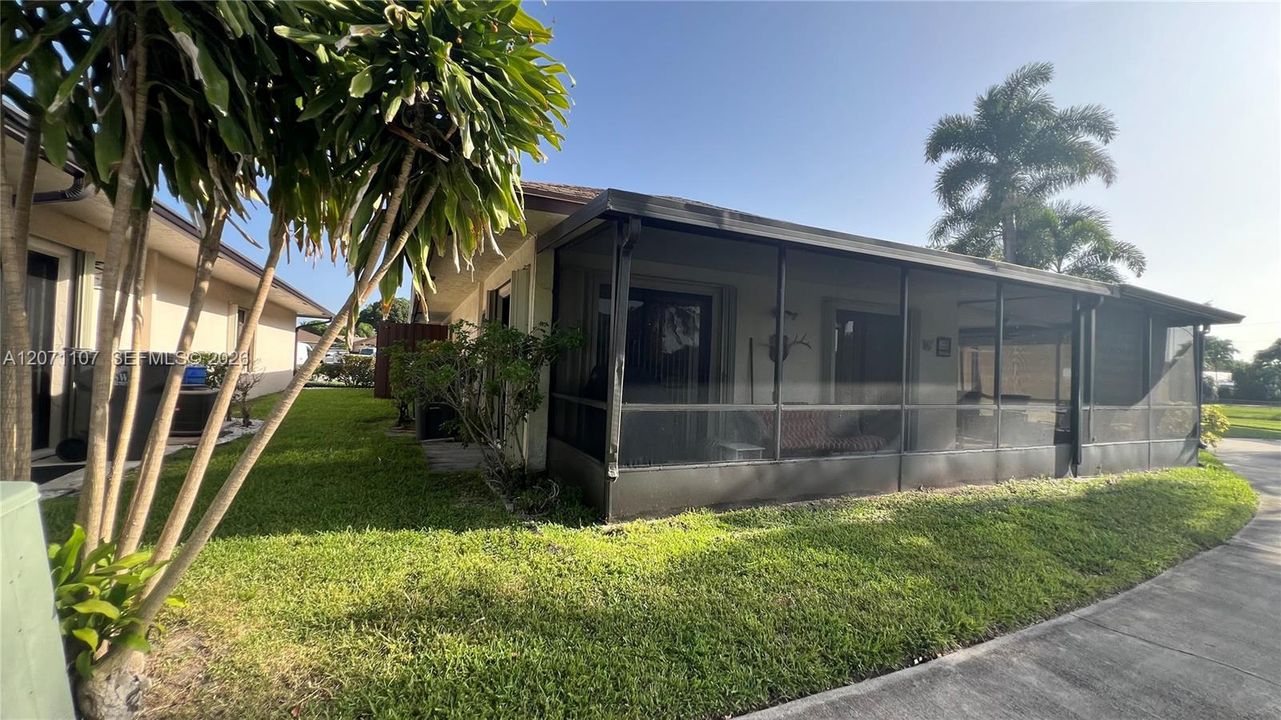 En Venta: $350,000 (2 camas, 2 baños, 1150 Pies cuadrados)