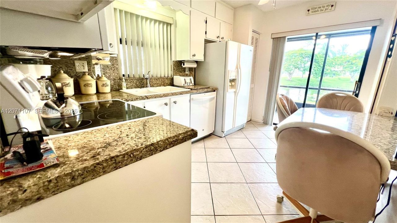 En Venta: $350,000 (2 camas, 2 baños, 1150 Pies cuadrados)