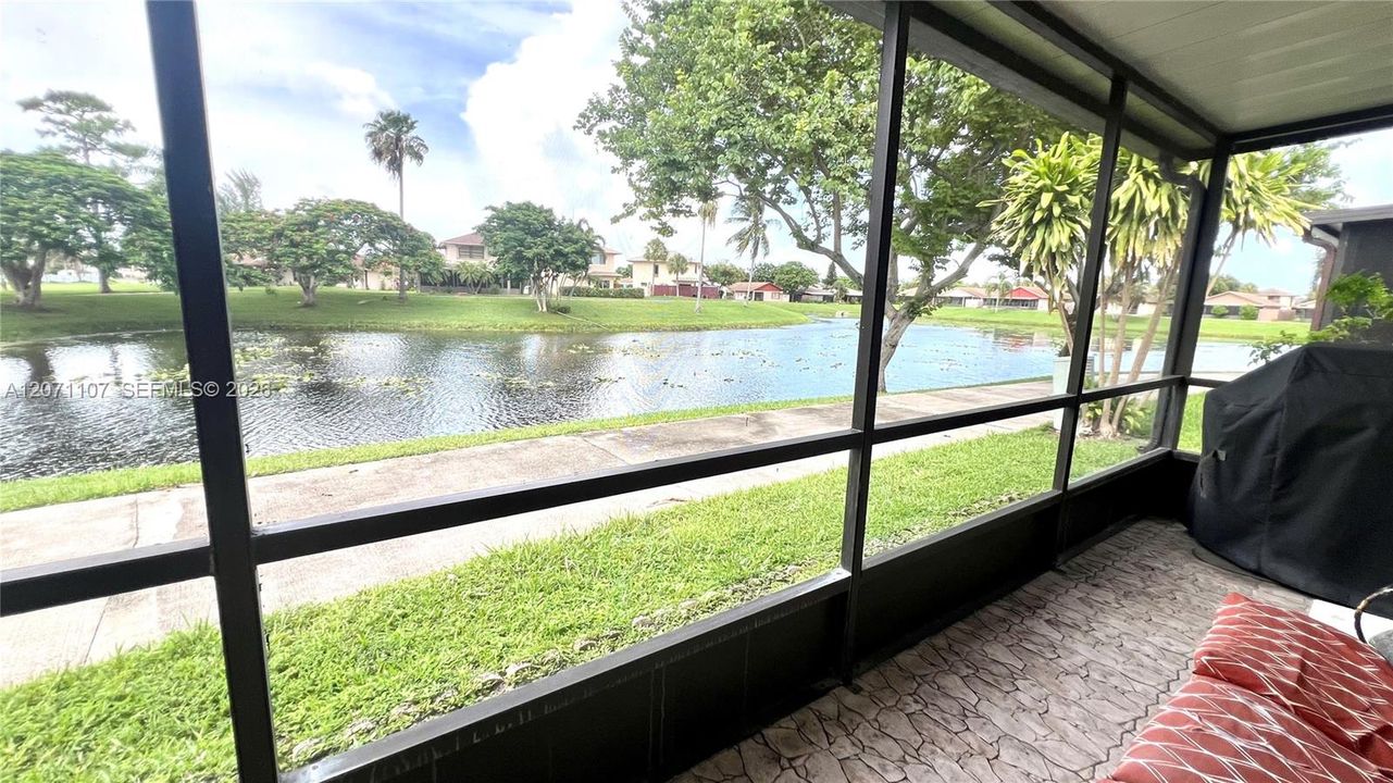 En Venta: $350,000 (2 camas, 2 baños, 1150 Pies cuadrados)