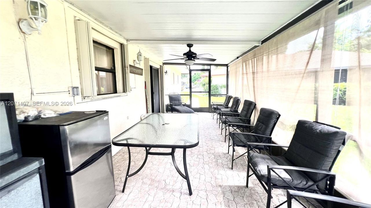 En Venta: $350,000 (2 camas, 2 baños, 1150 Pies cuadrados)