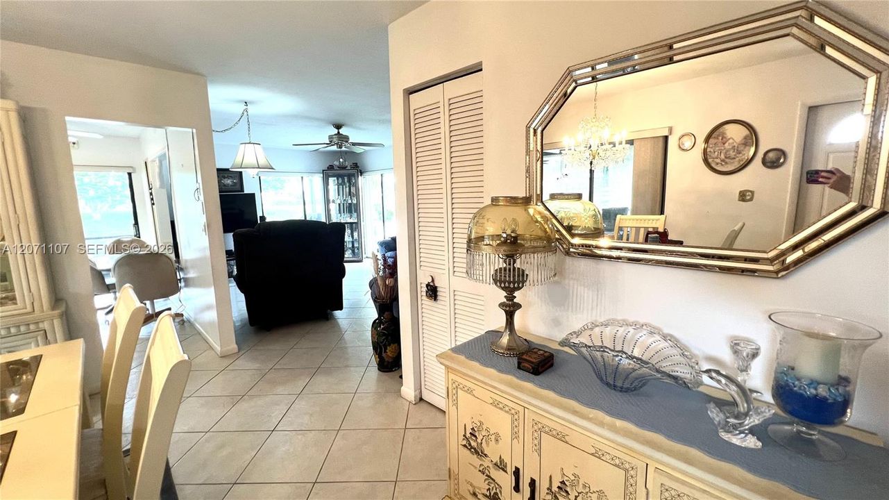 En Venta: $350,000 (2 camas, 2 baños, 1150 Pies cuadrados)