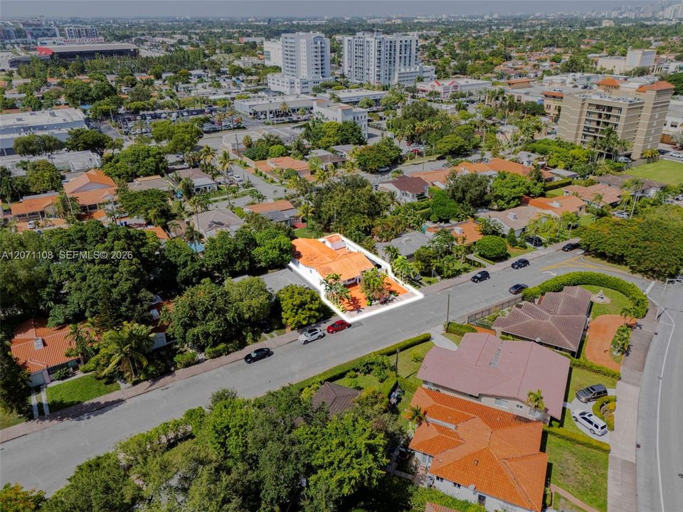 For Sale: $979,999 (3 beds, 2 baths, 1796 Square Feet)