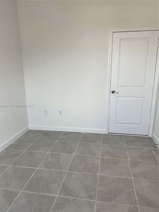 For Sale: $330,000 (3 beds, 3 baths, 1328 Square Feet)