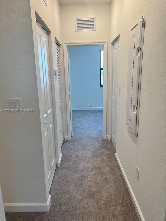 For Sale: $330,000 (3 beds, 3 baths, 1328 Square Feet)