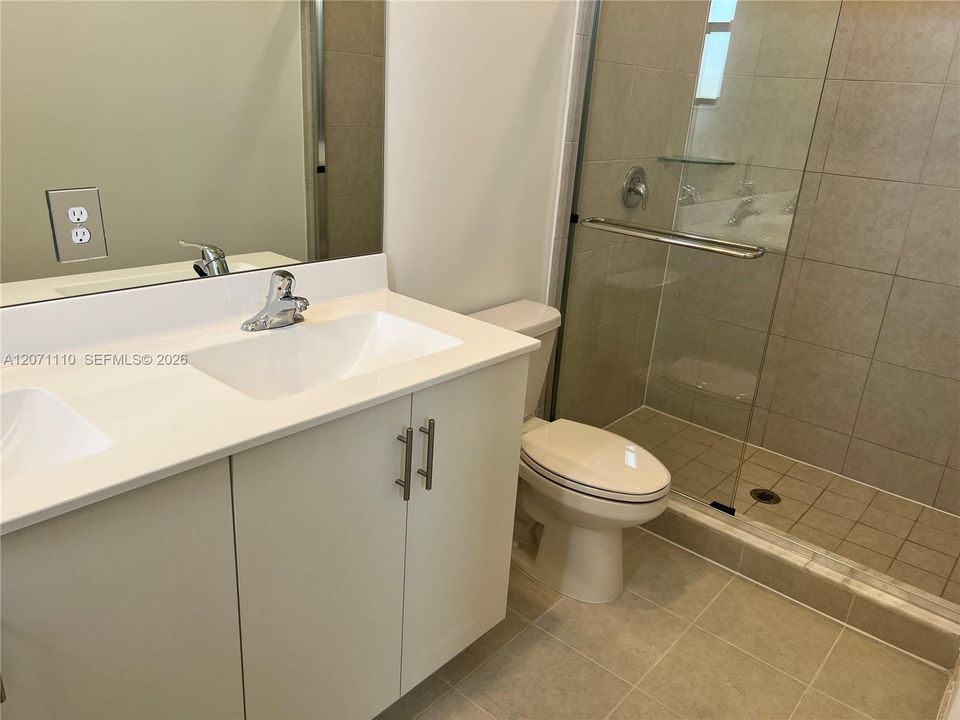 For Sale: $330,000 (3 beds, 3 baths, 1328 Square Feet)