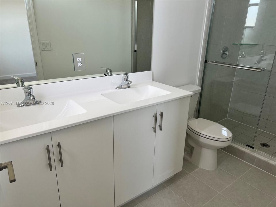 For Sale: $330,000 (3 beds, 3 baths, 1328 Square Feet)