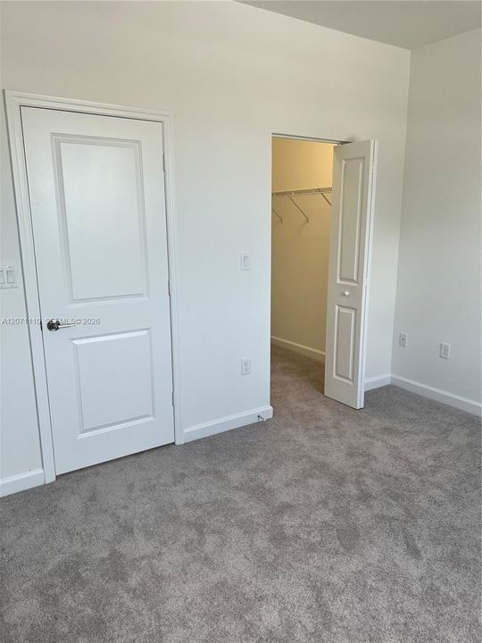 For Sale: $330,000 (3 beds, 3 baths, 1328 Square Feet)