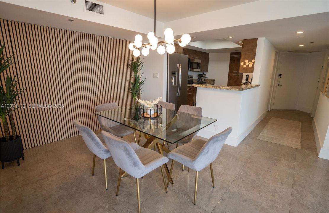 For Sale: $818,000 (2 beds, 2 baths, 1524 Square Feet)