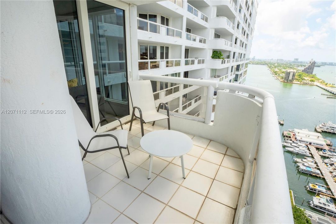 For Sale: $818,000 (2 beds, 2 baths, 1524 Square Feet)