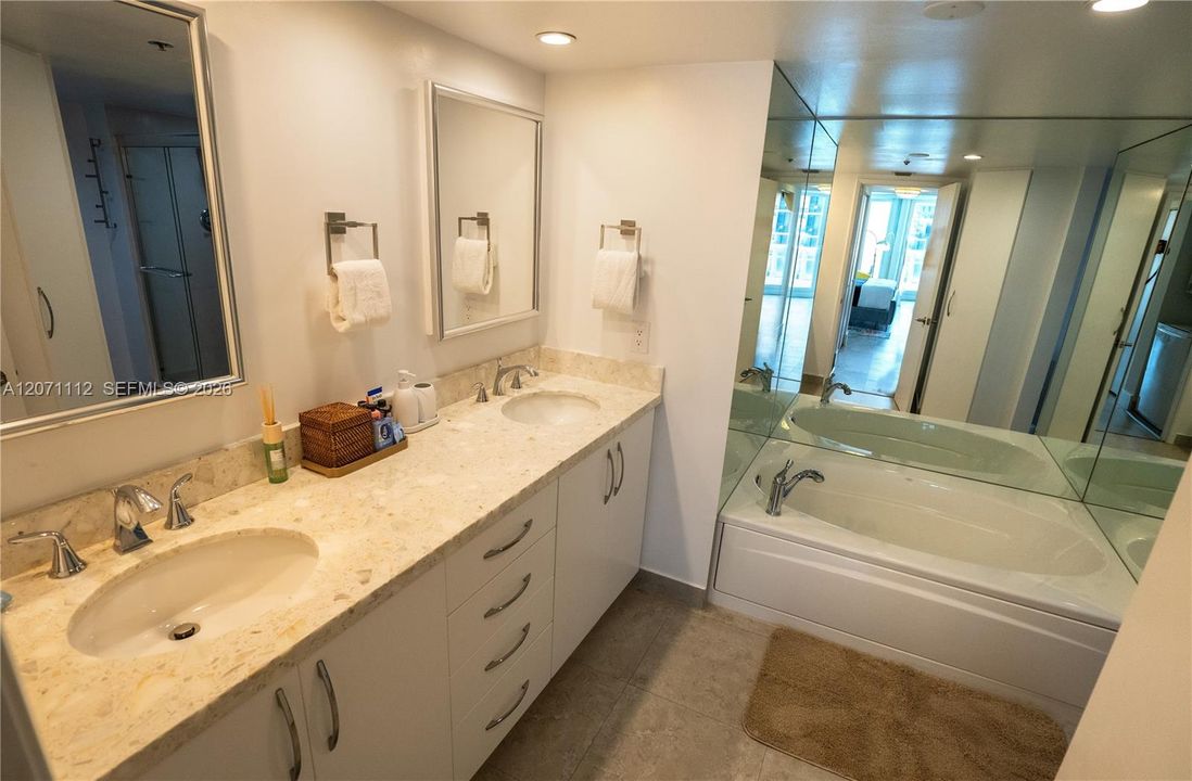 For Sale: $818,000 (2 beds, 2 baths, 1524 Square Feet)