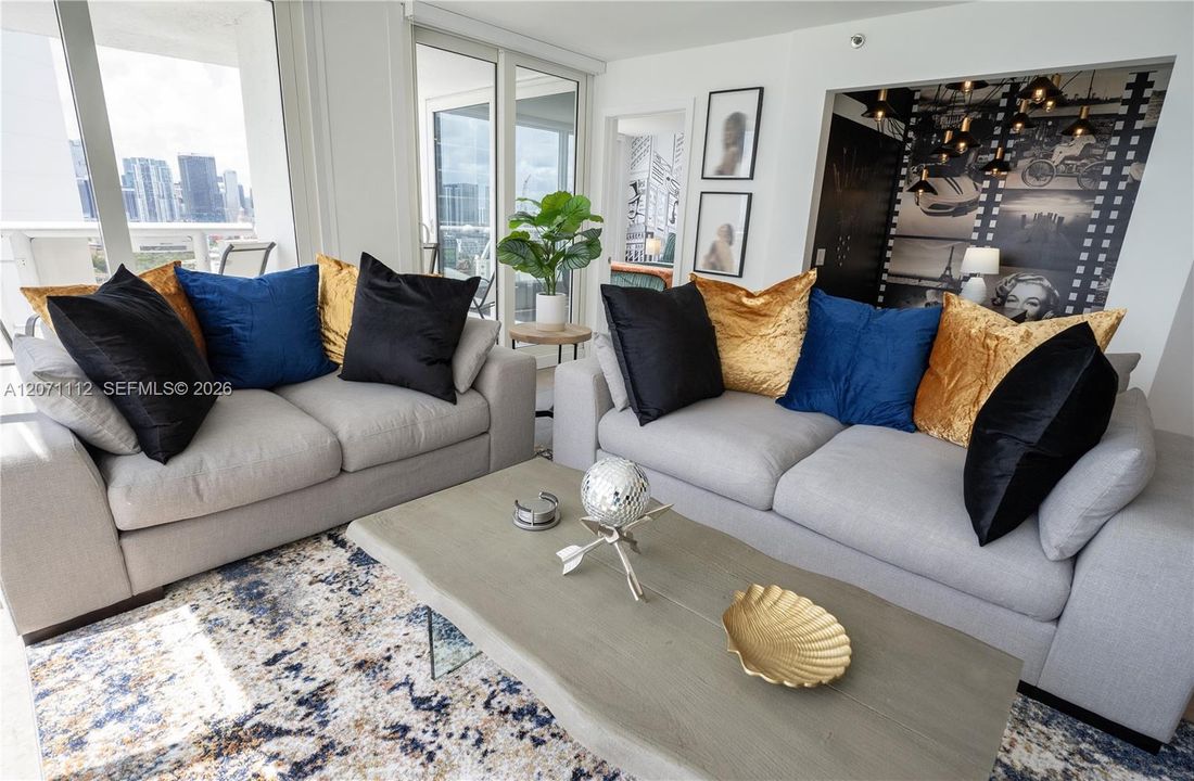 For Sale: $818,000 (2 beds, 2 baths, 1524 Square Feet)