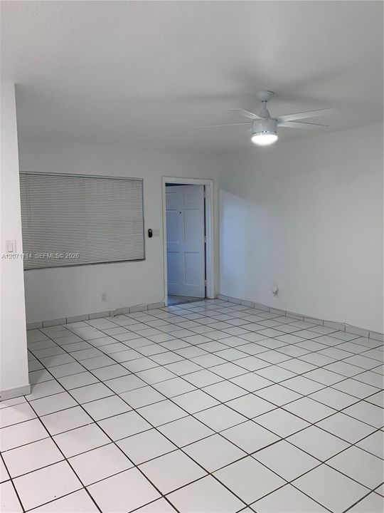 For Rent: $1,550 (1 beds, 1 baths, 650 Square Feet)