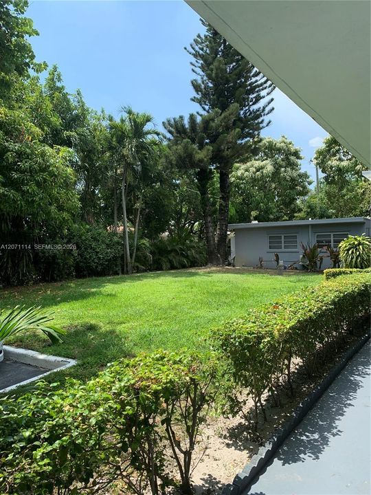 For Rent: $1,550 (1 beds, 1 baths, 650 Square Feet)