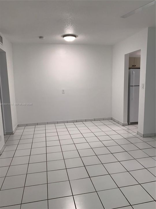 For Rent: $1,550 (1 beds, 1 baths, 650 Square Feet)
