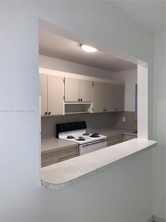 For Rent: $1,550 (1 beds, 1 baths, 650 Square Feet)