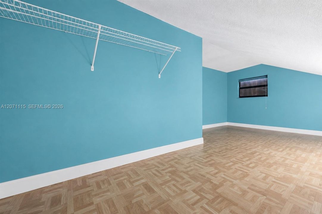 For Rent: $3,300 (3 beds, 2 baths, 1290 Square Feet)
