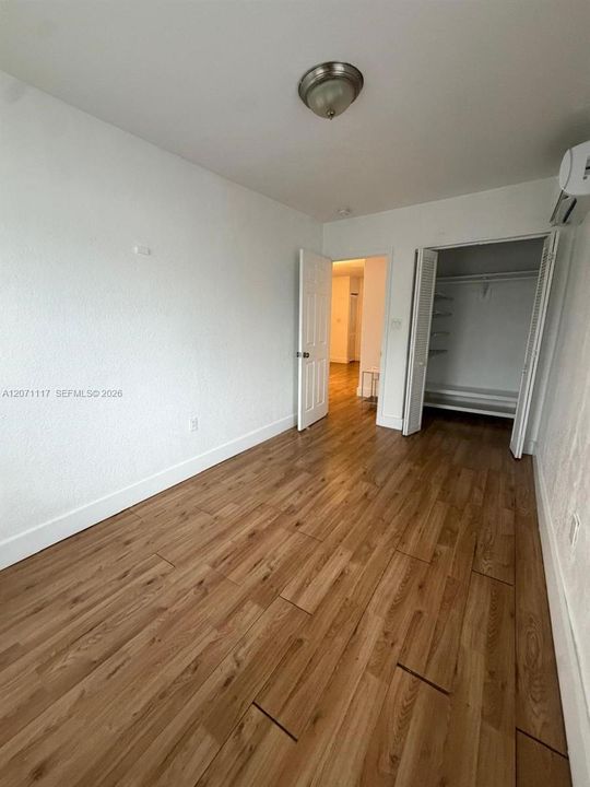 For Rent: $1,800 (2 beds, 1 baths, 850 Square Feet)