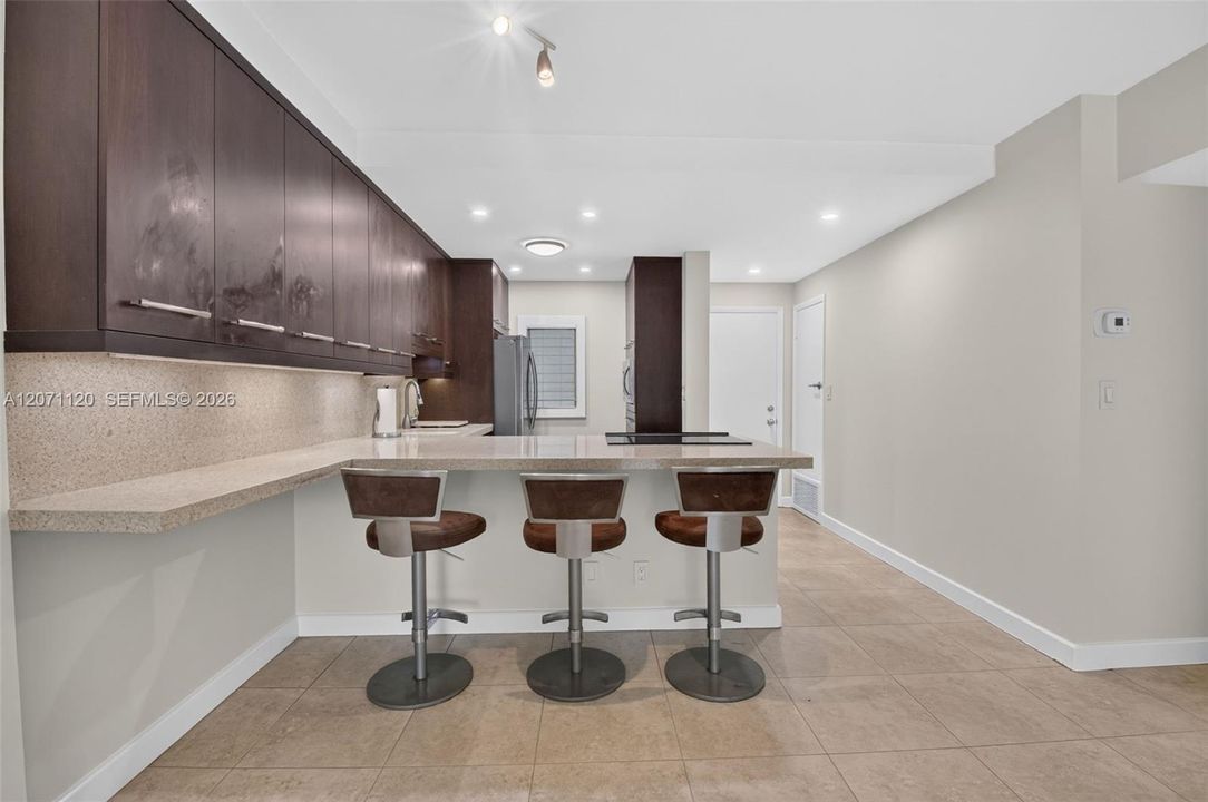 En Venta: $199,000 (2 camas, 2 baños, 1000 Pies cuadrados)