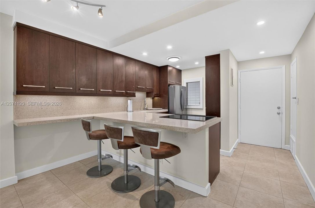 En Venta: $199,000 (2 camas, 2 baños, 1000 Pies cuadrados)