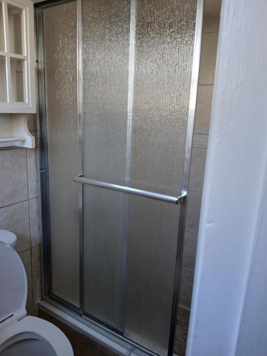 Bathroom 2nd pic 7530 Shalimar